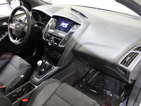 Used 2017 Ford Focus RS AWD/4WD image 20