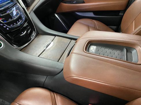 Used 2016 Cadillac Escalade Premium image 28