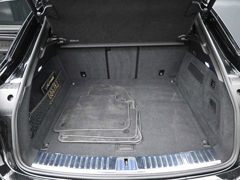 Certified 2023 Porsche Cayenne GTS AWD/4WD image 21