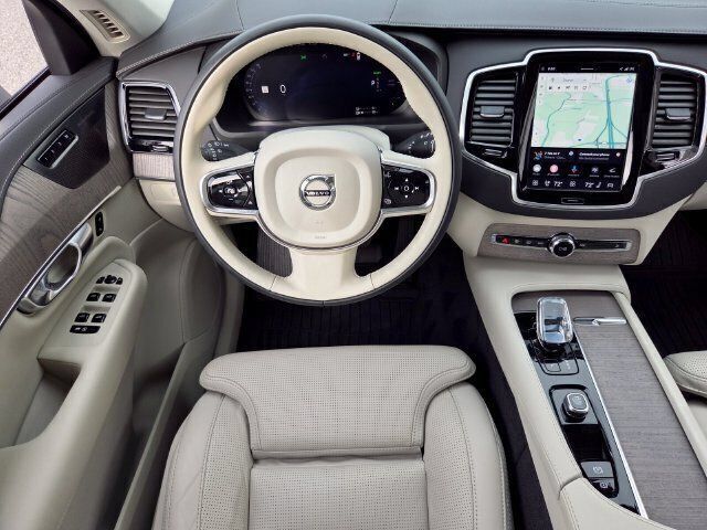 Used 2023 Volvo XC90 T8 Ultimate w/ Protection Package Premier AWD/4WD image 17