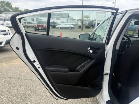 Used 2014 Kia Forte LX FWD image 11