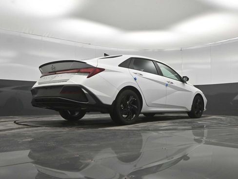New 2026 Hyundai Elantra SEL Sport FWD image 36