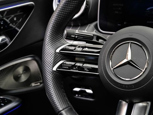 Used 2025 Mercedes-Benz C 300 4MATIC Sedan image 21