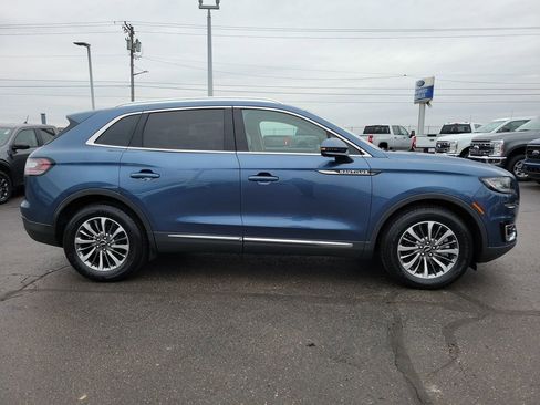 Certified 2019 Lincoln Nautilus Select image 3