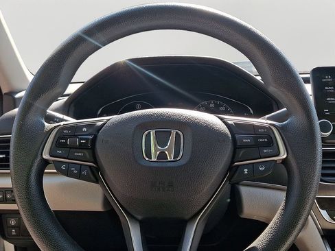 Used 2018 Honda Accord LX image 18