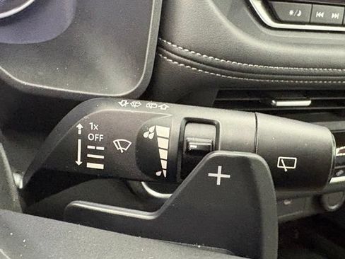 Used 2025 Nissan Rogue SV FWD image 20