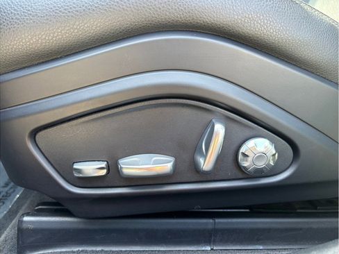 Used 2017 Porsche Panamera 4S image 19