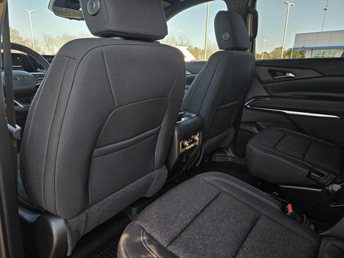 New 2026 Chevrolet Traverse LT w/ Midnight/Sport Edition image 24