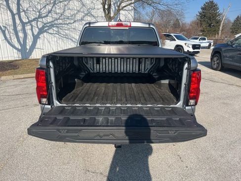 Used 2023 Chevrolet Colorado LT w/ LT Convenience Package image 6