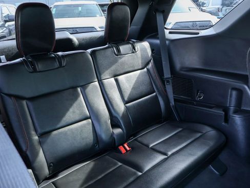 Used 2022 Ford Explorer ST-Line image 12