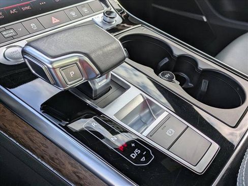 Used 2020 Audi Q8 Premium Plus w/ Premium Plus Package AWD/4WD image 13