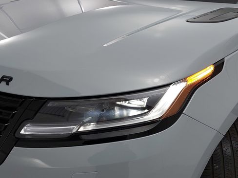 Used 2024 Land Rover Range Rover Velar Dynamic SE image 31