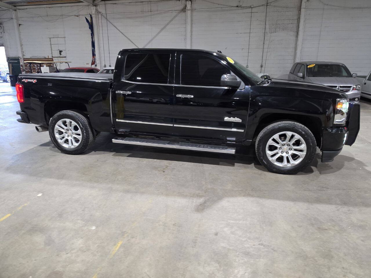 Used 2017 Chevrolet Silverado 1500 High Country AWD/4WD image 20