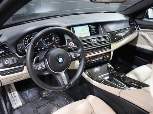 Used 2015 BMW 550i xDrive M Sport Executive Package 4dr image 36