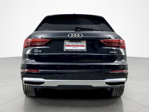 Used 2022 Audi Q3 2.0T Premium w/ Convenience Package image 4