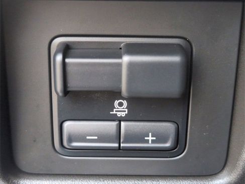 Certified 2023 GMC Canyon AT4 image 17