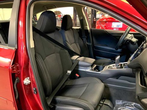 Used 2025 Subaru Legacy Premium image 8