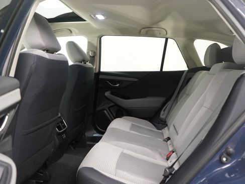 Used 2025 Subaru Outback Premium image 19