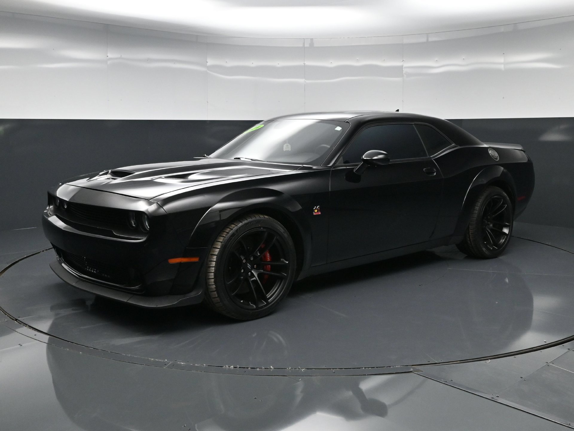 Used 2021 Dodge Challenger R/T Scat Pack RWD image 4