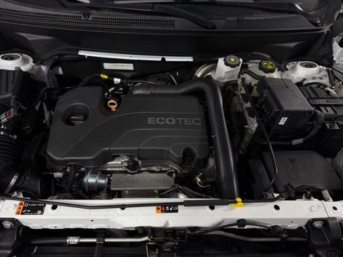 Used 2021 Chevrolet Equinox LS image 11