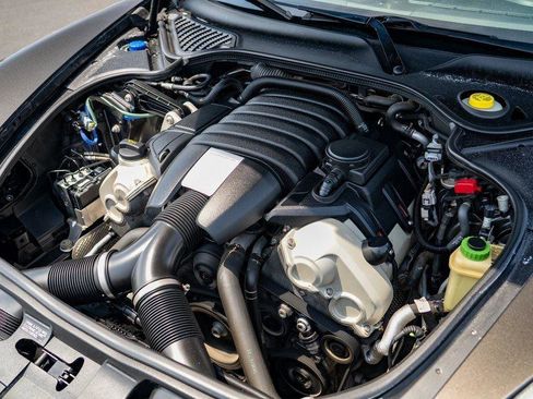 Used 2013 Porsche Panamera 4 w/ Premium Pkg image 34