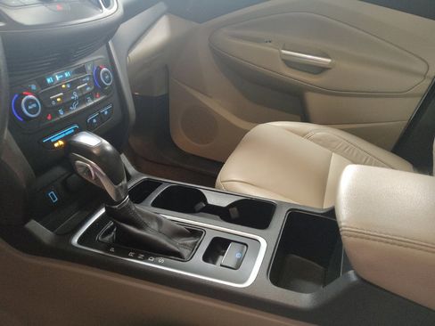 Used 2018 Ford Escape SEL image 26