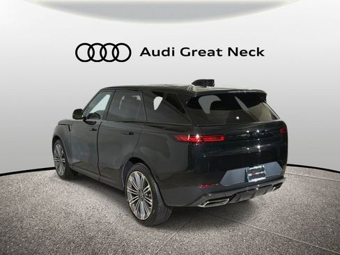Used 2025 Land Rover Range Rover Sport SE AWD/4WD image 7