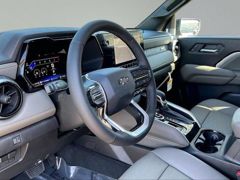 New 2026 Chevrolet Colorado ZR2 w/ Technology Package AWD/4WD image 7