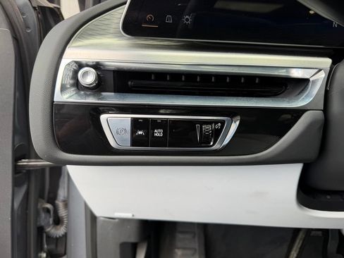 Used 2023 Cadillac Lyriq 2WD image 12