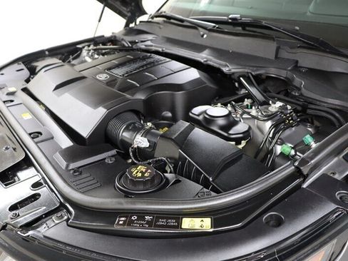 Used 2018 Land Rover Range Rover Sport Supercharged AWD/4WD image 34