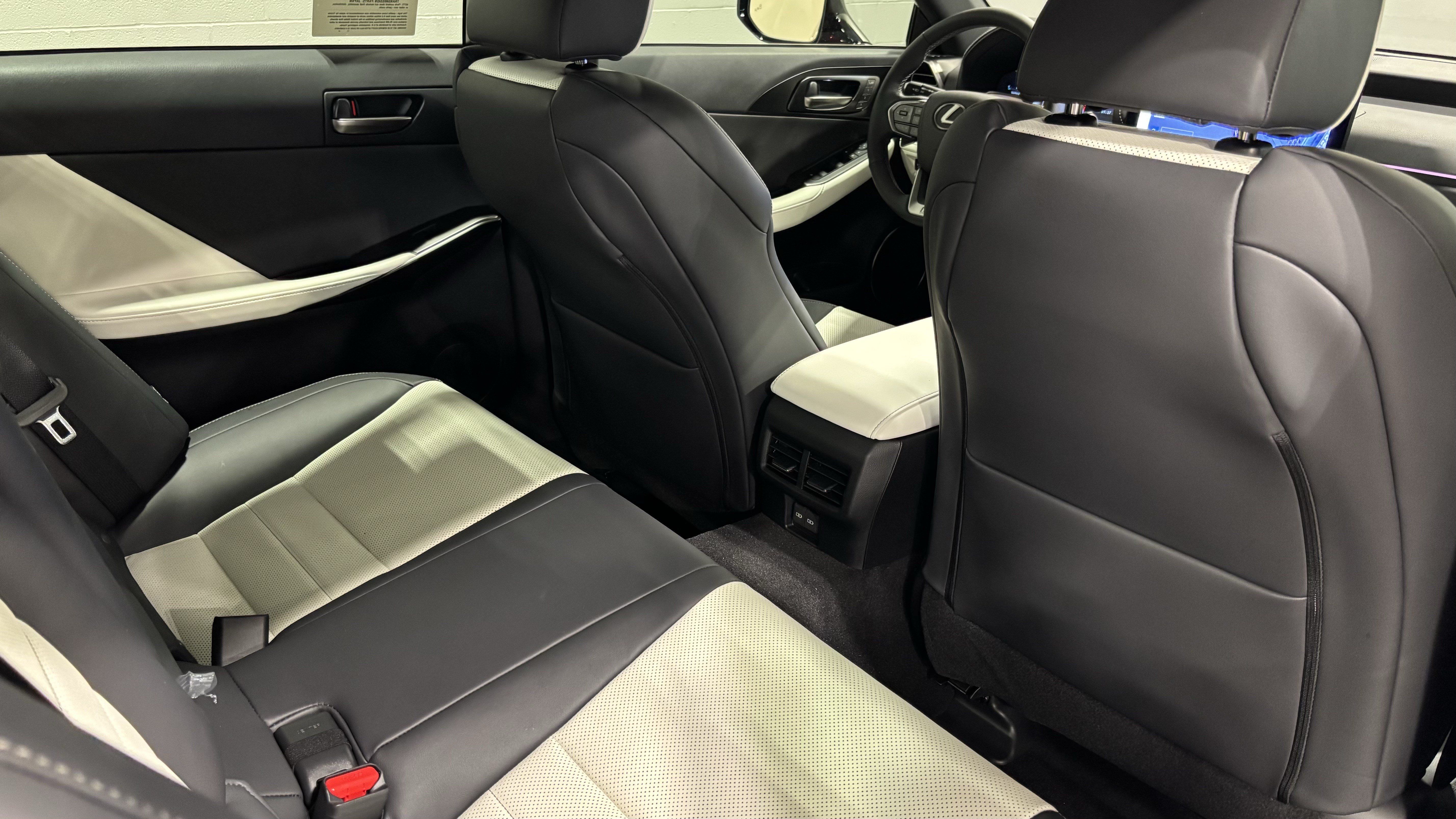 Used 2026 Lexus IS 350 F Sport w/ Technology Package RWD image 39
