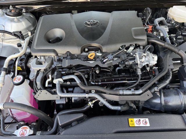 Used 2025 Toyota Camry LE FWD image 33