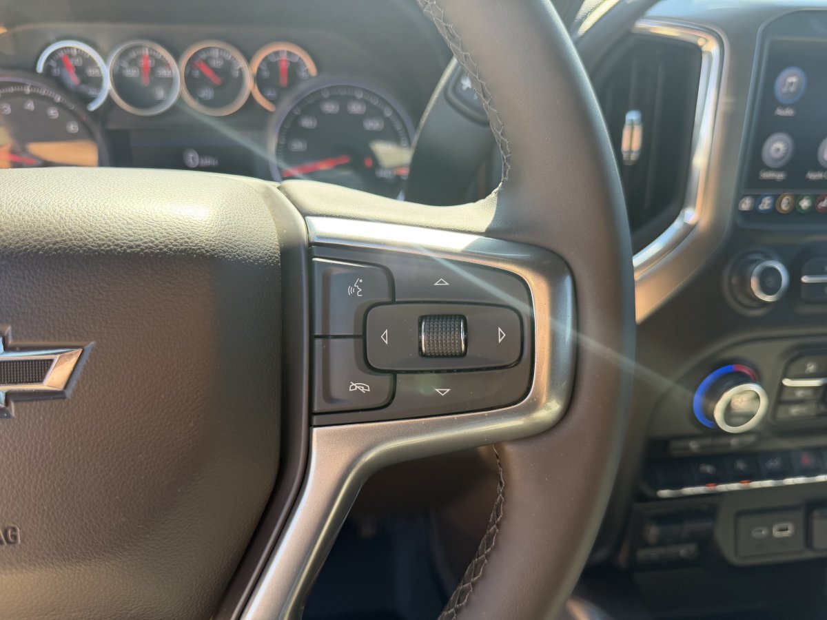 Used 2020 Chevrolet Silverado 1500 RST w/ Texas Edition AWD/4WD image 39