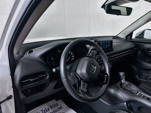 Used 2024 Honda HR-V EX-L image 9