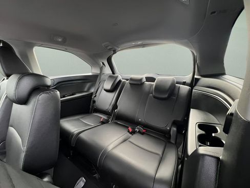 Used 2024 Honda Odyssey EX-L image 21