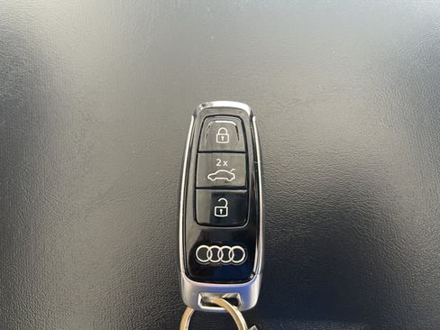 Used 2024 Audi Q8 e-tron Premium Plus AWD/4WD image 23