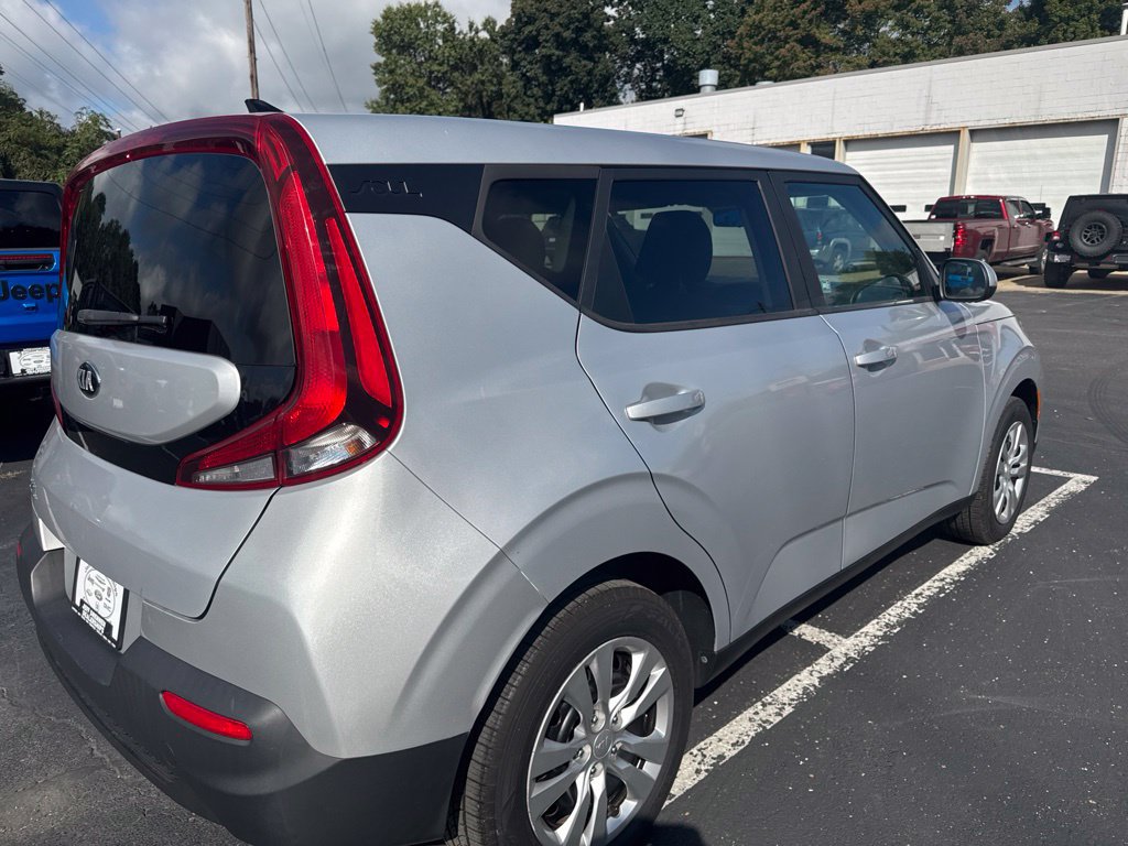 Used 2020 Kia Soul LX FWD image 8