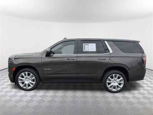 Used 2021 Chevrolet Tahoe High Country w/ Premium Package image 8