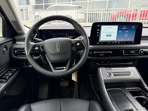 New 2026 Lincoln Aviator AWD image 17