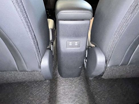 Used 2025 Nissan Kicks SR AWD/4WD image 10