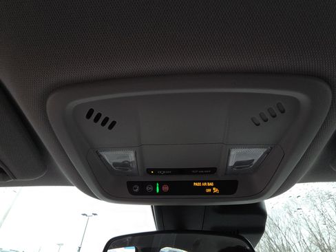 Used 2025 Chevrolet Malibu LT image 24