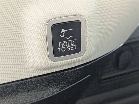 Used 2023 Jeep Grand Cherokee 4WD 4xe image 32