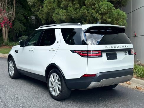 Used 2018 Land Rover Discovery HSE AWD/4WD image 8
