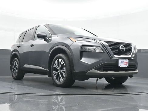 Used 2023 Nissan Rogue SV image 24