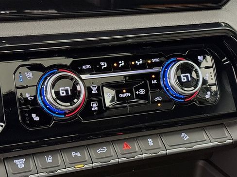 New 2026 GMC Sierra 2500 AT4 AWD/4WD image 16