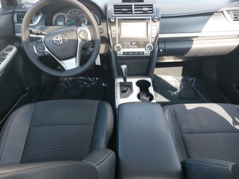 Used 2012 Toyota Camry SE FWD image 9