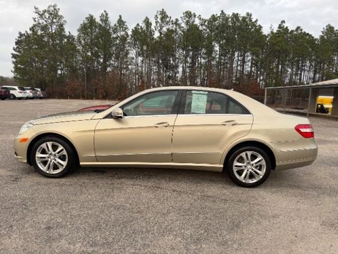 Used 2010 Mercedes-Benz E 350 Sedan image 9