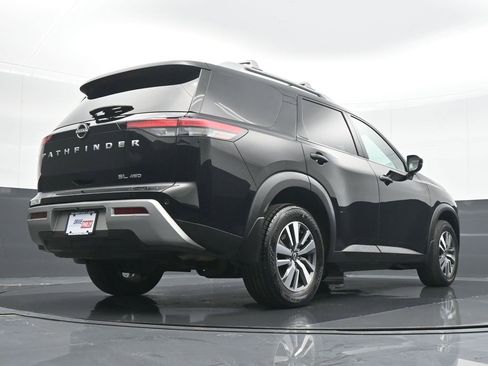Used 2024 Nissan Pathfinder SL image 21