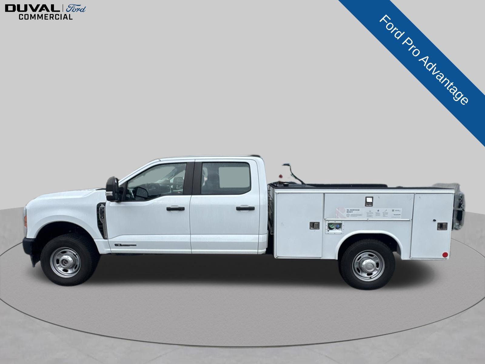 Used 2023 Ford F350 XL AWD/4WD image 6