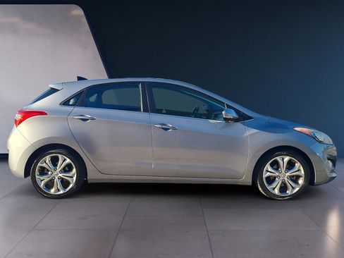 Used 2014 Hyundai Elantra GT w/ Option Group 03 image 6